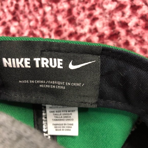 Men’s Nike Oregon Ducks Pull Strap Hat - Picture 9 of 9